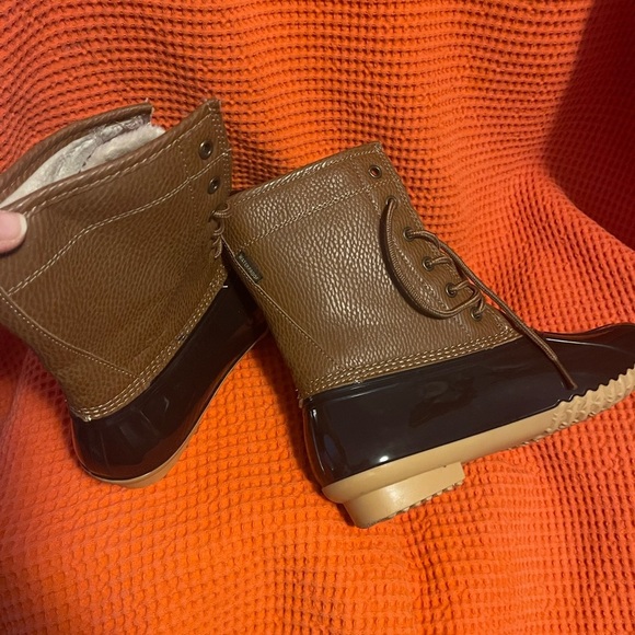 JBU by Jambu Women’s size 7 waterproof duck boots. Worn once to shovel. - Picture 2 of 7